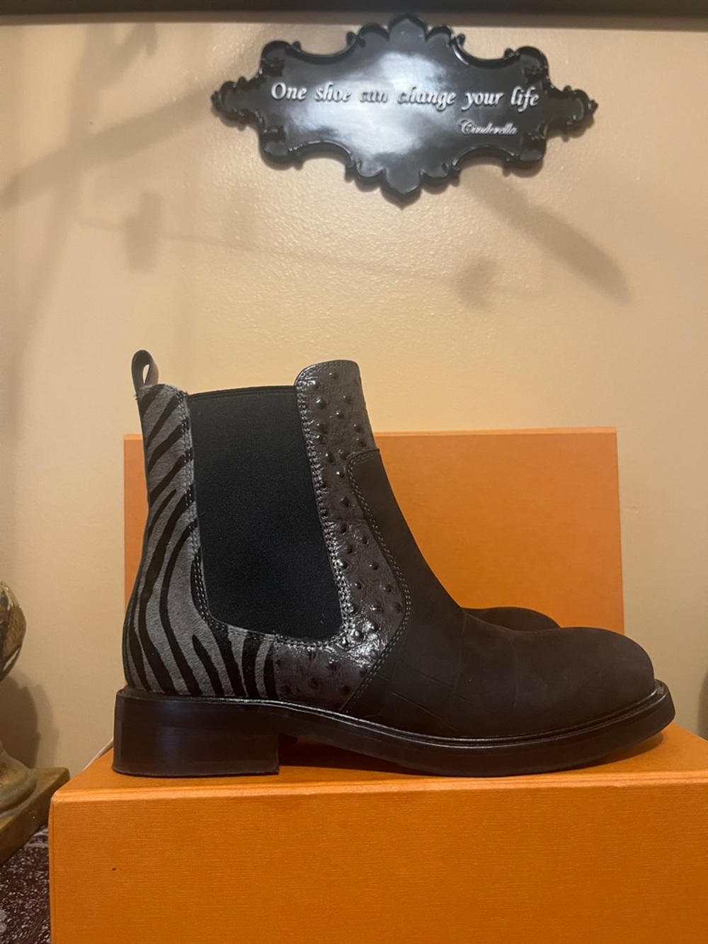 Ladies Jeffrey Campbell Edmond Chelsea Boots - Size 9.5